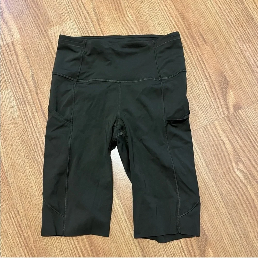 Lululemon Fast And Free Short 10" Green 4 Biker Shorts - Picture 3 of 5